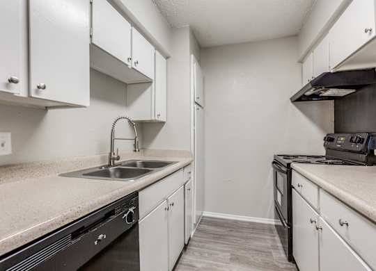$1,900 / 2br - 1374ft2 - Alarm, Ceiling Fan, 2/BD 2.5/BA (613 Clearwood Drive, Richardson, TX)63796350871171121