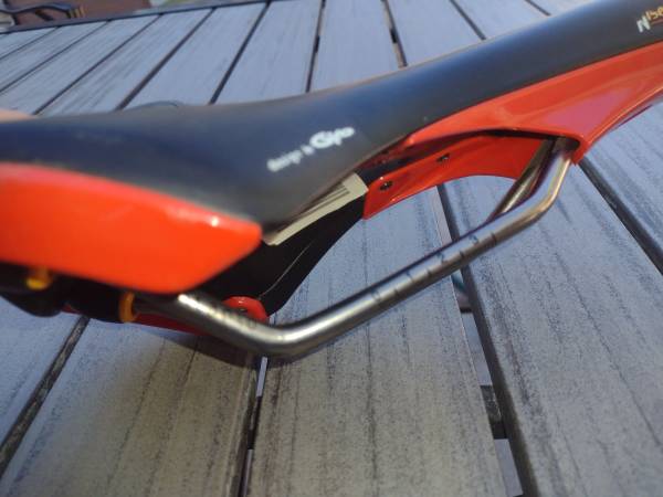 NEW Fi zi:k  Nisene saddle 1