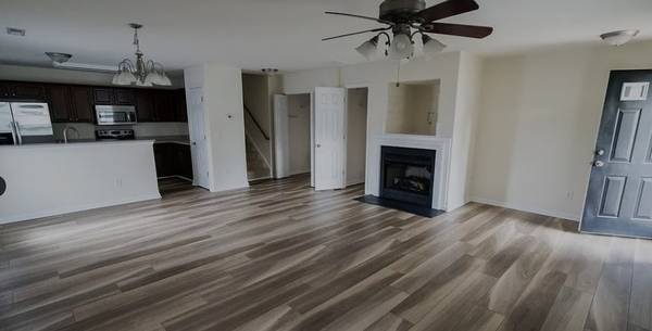$950 / 3br - 1013ft2 - 950 a month Mid - October (Greensboro)64027443927555121