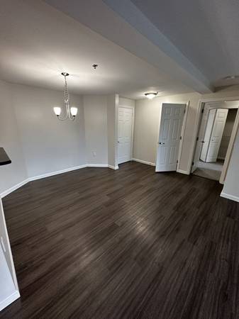 $2,525 / 2br - 1140ft2 - Secure Access, Additional Storage, Open Floor Plan (180 Woodbury St, Manchester, NH)63656278394371122
