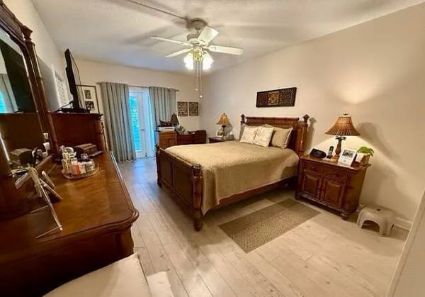 $88 / 2br - 1095ft2 - Heart of Daytona (Daytona Beach)63791525739395124