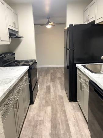 $1,965 / 2br - 980ft2 - 🏡 "No hay montaña lo suficientemente alta..." para impedirte vivir aquí! 🎶 (Lynnwood)63934420176770121