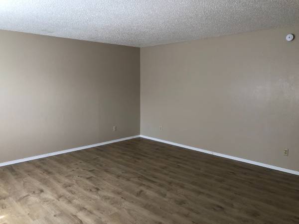 $1,350 / 3br - 1040ft2 - 220 NW Larry Upper (Pullman)63980822072195121