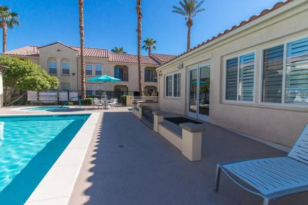 $2,180 / 2br - 889ft2 - Pets Welcome (Restrictions Apply), Self-Cleaning Ovens, Ceiling Fans63668321210369122
