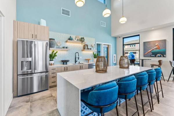 $2,212 / 2br - 1007ft2 - Package Lockers, Relaxation Room, Stainless Steel Appliances (Carson City)63682273269635124