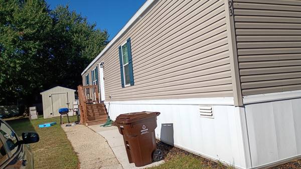 $1,300 / 3br - FOR SALE NEW $71,000 (lansing)63920838560642124