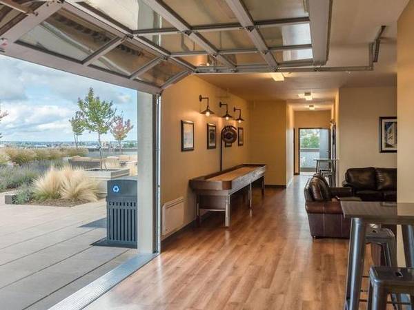 $2,490 / 2br - 912ft2 - Must-See! Floor-to-Ceiling Windows  Steps to Parks $1500 LNL! (Capitol Hill)63852483961601124
