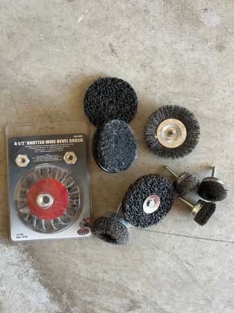 Set of wire bevel brushes 1