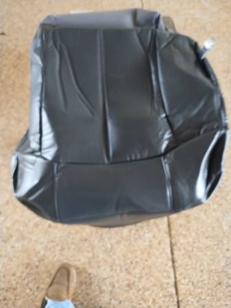 2000 Chevy Silverado driver's seat bottom NEW 1