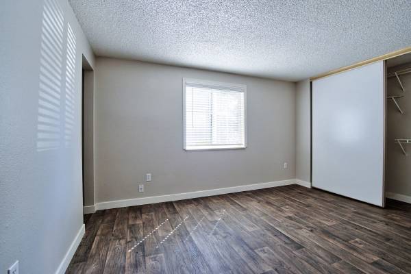 $1,499 / 2br - 803ft2 - 🏡Ground Floor 2x1 Home! New Vinyl Floors! Washer/Dryer 🏡 (5400 Southwest 180th Avenue, Aloha, OR)63820707770881123