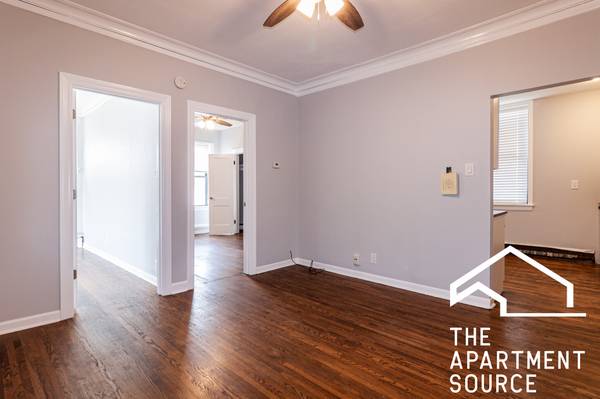 $2,150 / 2br - Must-See 2 Bed in Irving Park – Parking Included! (Irving Park)63899122216195124