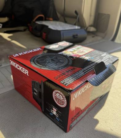 Kicker CWRT67, CompRT Series 6.75" Subwoofer 1
