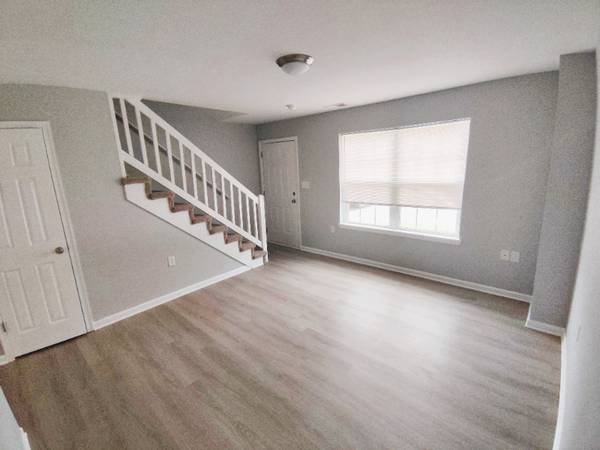 $1125.00 / 2br - 948ft2 - 2 Bed Townhouse in Lynchburg | 1.5 Bath, $1125 | Available 09/202563851967983363122