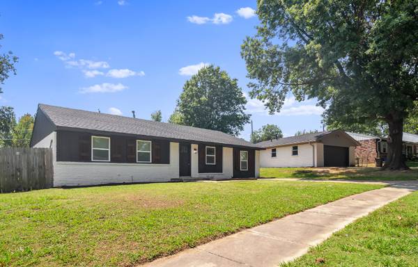 $1800.00 / 4br - 1450ft2 - Remodeled 4 Bed/2 Bath Rent To Own Home in Tulsa - $1800/month63982130784130121