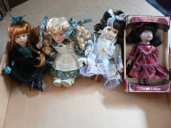 Porcelain Dolls (3) LIKE NEW - GREAT GIFT 1