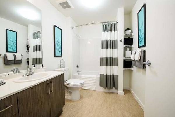 $1,599 / 1br - 628ft2 - Exclusive 1 BR w/ Quartz Counters, Clubhouse Access + 1 Month Free!* (Event District)63672529819395122