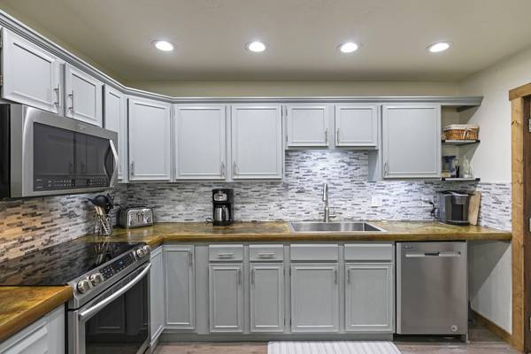 $775,000 / 4br - 2912ft2 - Come see this amazing home in Turah! (Turah)64287771032321124