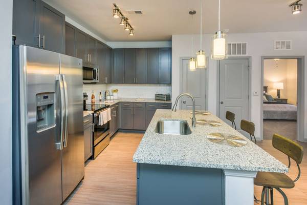 $2,445 / 3br - 1452ft2 - We have what you need and more! Come see our fantastic views! (Charlotte)63925334910594123