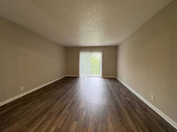 $1,075 / 1br - 800ft2 - Immediate move in availability (hermitage)63680356149889121