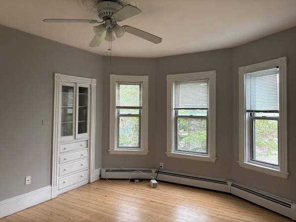 $4,600 / 5br - 5 Bed 2 bath recently updated in the heart of Somerville63996545125634123