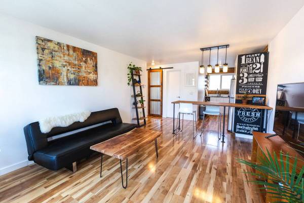 $2,600 / 2br - 750ft2 - 93 Walk Score, Large Private Garage, Rainshower in Brewery District (Ballard)63838110821377120