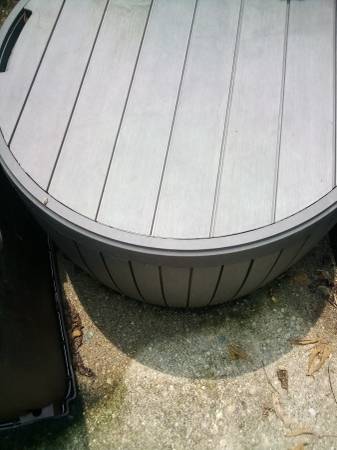 garden table with storage (best offer) 1