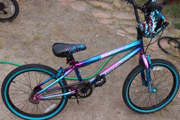 Kid's Bike "Genesis Illusion" 20" Bike 1