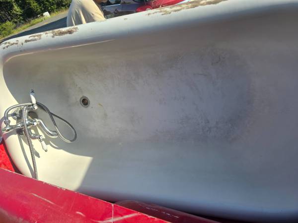 Claw tub 1