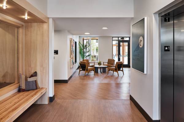 $950 / 380ft2 - Air Conditioning and Heating, Studio 1/ba, in Portland OR (11560 SE Division St, Portland, OR)64039057089793120