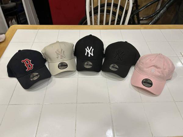 6 Pristine Mint Collectable American Baseball Caps W/Certification 1