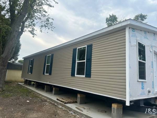 $1,499 / 3br - 1152ft2 - Manufactured Home for Rent (Beach Park)63959876919555122