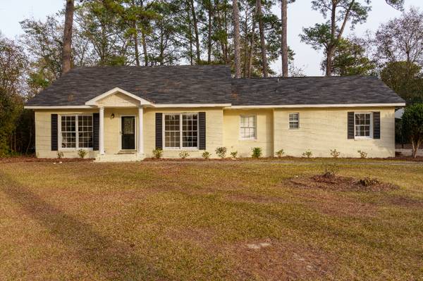 $2100.00 / 2br - 1700ft2 - Huge, Quiet 2 BR/1.5 BA Light and Bright64035575499395122