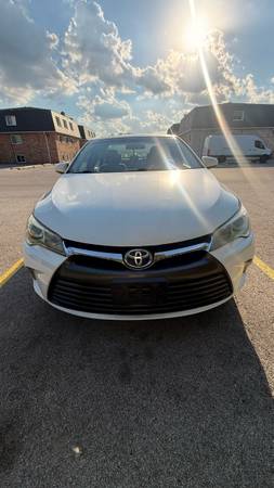 2015 Toyota Camry HÍBRIDO - $5,499 (Des Plaines, IL)63618950154497120