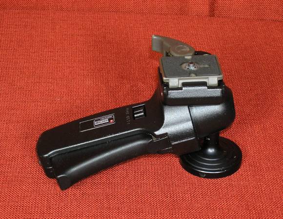 Manfrotto 322RC2 Hand Grip / Action Ball Head In Excellent Condition 1