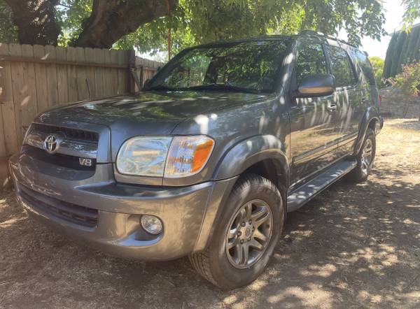 2005 Toyota Sequoia Limited Edition 4x4 - $6,200 (concord / pleasant hill / martinez)63501091359105121