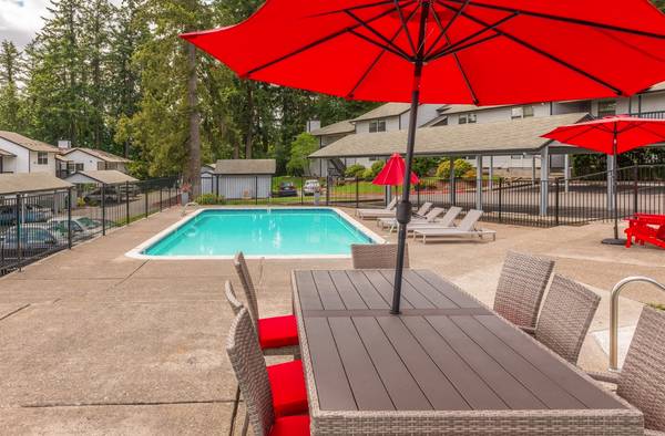 $1,595 / 2br - 710ft2 - Unit 57 PRICE DROP ✨ 1-Bedroom, 1-Bath | 3rdFloor | Hallwood Apt ✨ (Beaverton)63831465797891123