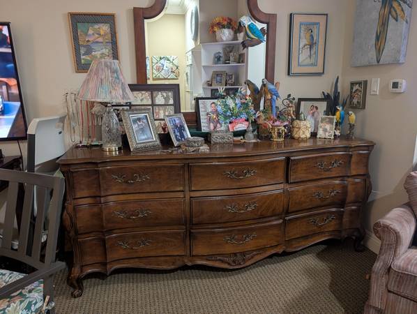 Dresser with side tables 1