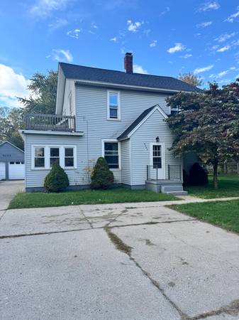 Charming upper unit duplex in Jenison 1