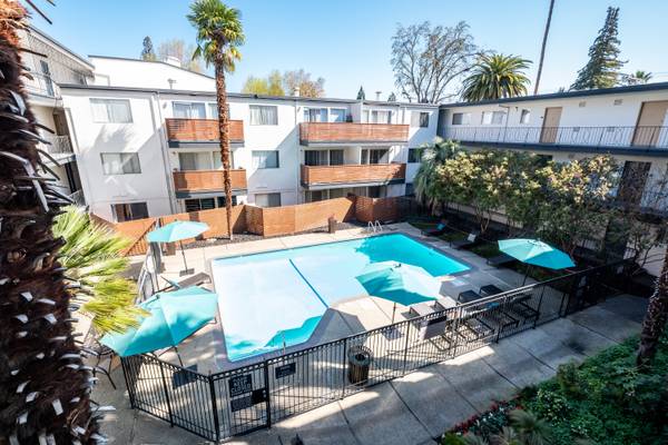 $2,295 / 1br - 700ft2 - Granite Counters, Close To Park, 1/bd (redwood city)63664186143105120