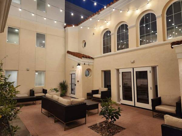$3,360 / 2br - 953ft2 - Microwave, Bocce Ball Court, Game Room, Large Closets (La Mesa)64037042259202121