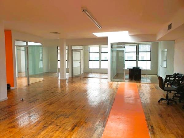 $13,000 / 4000ft2 - 👀👀BUILT SPACE W/ OFFICES, EXCELLENT NATURAL SKYLIGHTS!!👀👀 (Chelsea)63854383748227120
