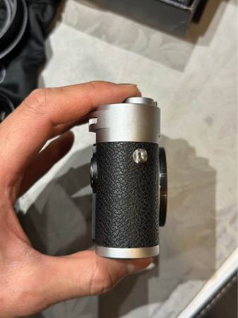 Leica M10 Silver Chrome 1