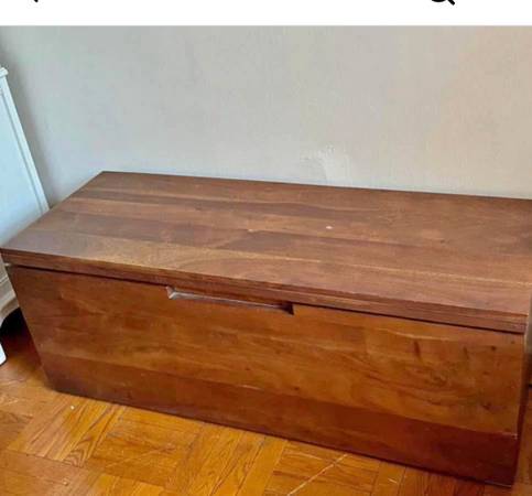 Pick up storage bench and deliver $50 flat (Kew Gardens)63875423189121120