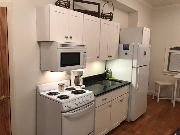 $90 /day Available Nov 1 Furnished studio condo + patio+ parking (Northampton)64016883446401121