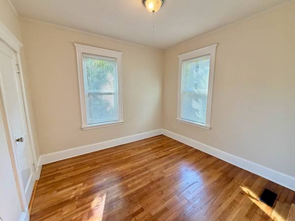 $2,100 / 1br - 400ft2 - Sunny Allston 1 Bed For $2,100 AVAIL 10/1/25 NO FEE (Allston)63828338542337122