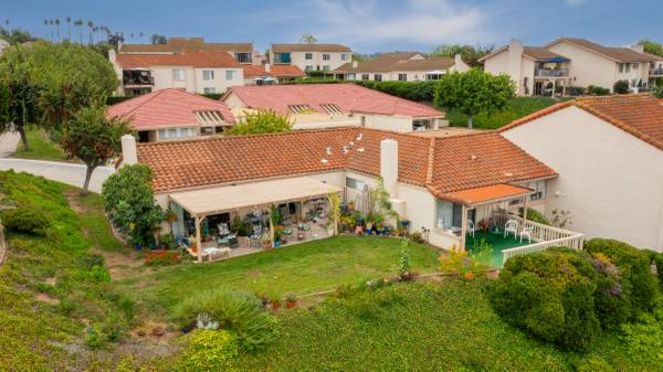 $698,000 / 2br - 1431ft2 - Beautiful Golf Course View Condo--55+ Oaks North-- $698,000 (Rancho Bernardo)64037387628163121