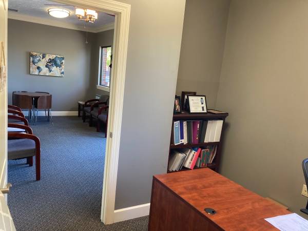 $2,875 / 1232ft2 - Office Space for Lease – Prime Franklin Location (Franklin)63904698344066124