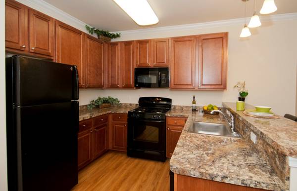 $2,009 / 1br - 785ft2 - HOLIDAYS IN YOUR HAPPY PLACE! (CHESTER)63806863591169122