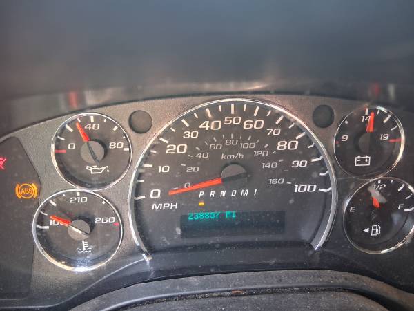 2013 GMC G2500 - Photo 6