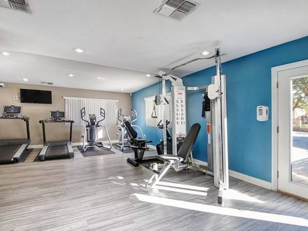 $1,950 / 2br - 872ft2 - Dishwasher, 2  Sparkling  Swimming Pools, Picnic Area (38300 30th Street East , Palmdale, CA)63876482675713120